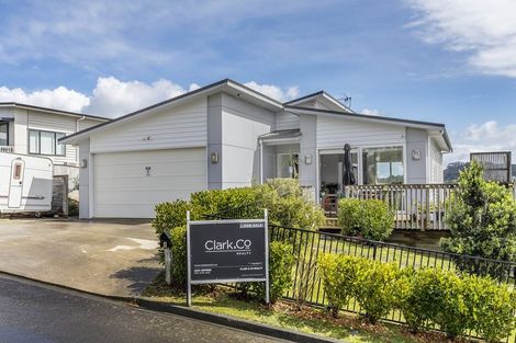 Photo of property in 8 Polestar Lane, Whitby, Porirua, 5024
