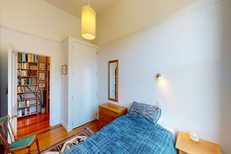 Photo of property in 23 Maarama Crescent, Aro Valley, Wellington, 6021