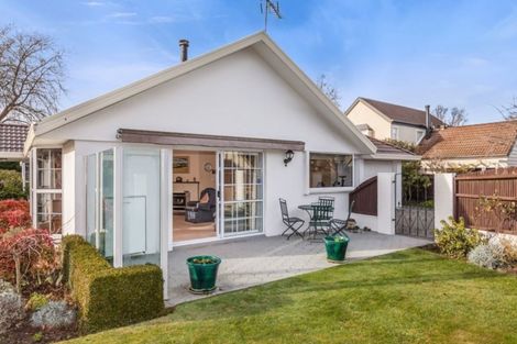 Photo of property in 125 Fendalton Road, Fendalton, Christchurch, 8014
