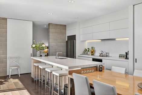 Photo of property in 98 Major Hornbrook Road, Mount Pleasant, Christchurch, 8081