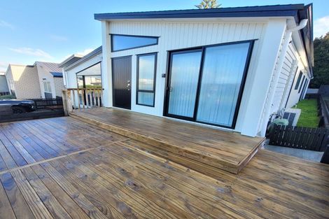 Photo of property in 3a Matakohe Road, Westgate, Auckland, 0814