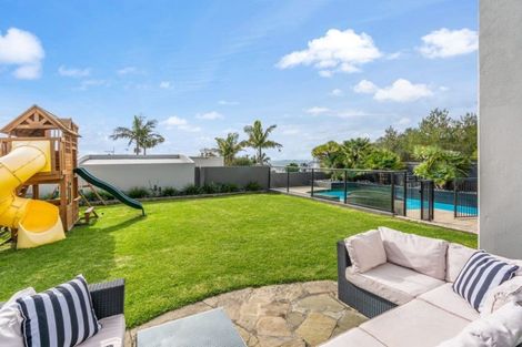 Photo of property in 62 Castor Bay Road, Castor Bay, Auckland, 0620