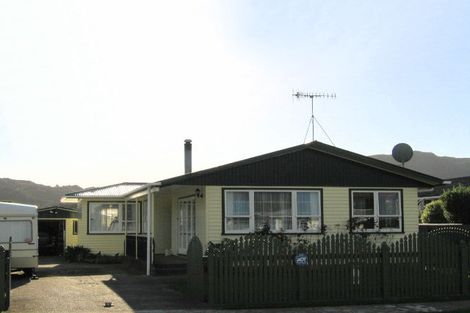 Photo of property in 5 Wetherby Grove, Wainuiomata, Lower Hutt, 5014