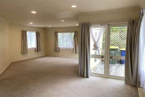Photo of property in Chantelle Close, 44e Lavery Place, Sunnynook, Auckland, 0632