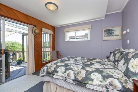Photo of property in 12 Karekare Road, Raumati South, Paraparaumu, 5032