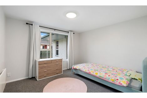 Photo of property in 36 Oakley Crescent, Hornby, Christchurch, 8042