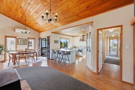 Photo of property in 166 Torkar Road, Clarks Beach, 2122