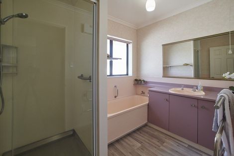 Photo of property in 148b Victoria Street, Cambridge, 3434