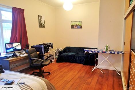 Photo of property in 1/17 Clifton Terrace, Kelburn, Wellington, 6012