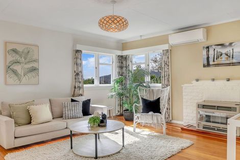 Photo of property in 9 Chester Road, Tawa, Wellington, 5028