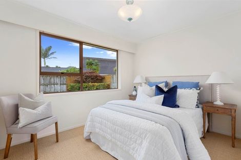 Photo of property in 2/7 Jern Place, Eastern Beach, Auckland, 2012
