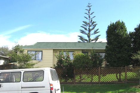 Photo of property in 19a Riserra Drive, Ranui, Auckland, 0612