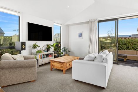 Photo of property in 2 Matakanui Lane, Wanaka, 9305