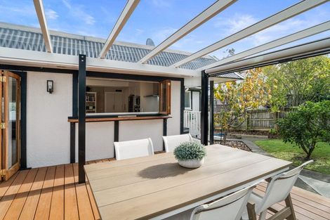 Photo of property in 2/531 Beach Road, Murrays Bay, Auckland, 0630