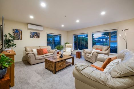 Photo of property in 121 Te Puia Drive, Aotea, Porirua, 5024