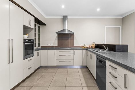 Photo of property in 92 Russell Robertson Drive, Havelock North, 4130