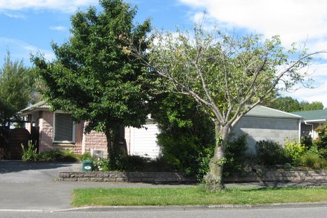 Photo of property in 28 Woodbury Street, Avonhead, Christchurch, 8042