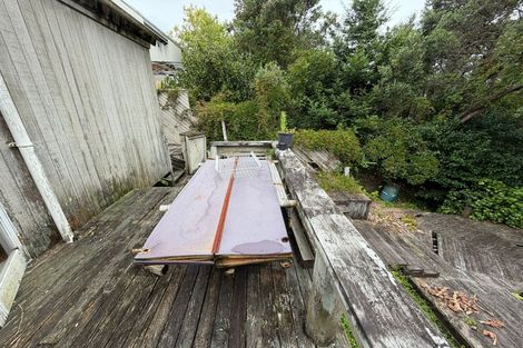 Photo of property in 220 Golf Road, Titirangi, Auckland, 0604