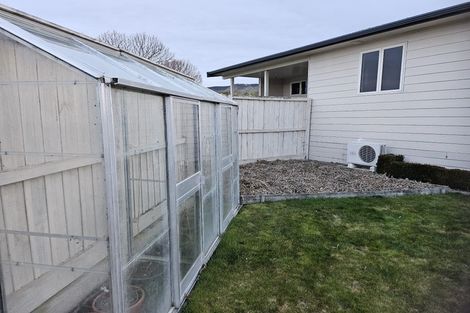 Photo of property in 27 Allan Street, Waimate, 7924