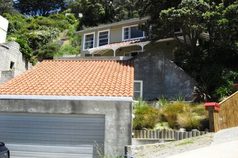 Photo of property in 11 Onslow Road, Khandallah, Wellington, 6035