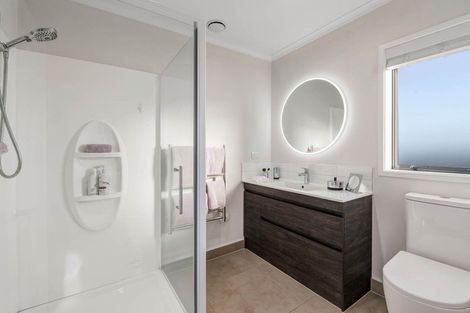 Photo of property in 14 Seamount Drive, Red Beach, 0932