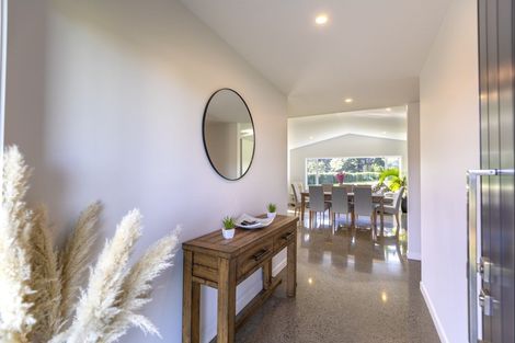 Photo of property in 62 River Road, Otane, Waipawa, 4271