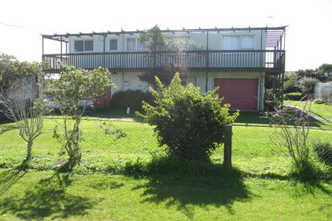 Photo of property in 15 Mahanga Road, Pataua South, Parua Bay, 0192