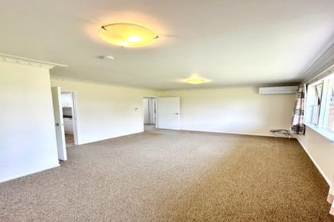 Photo of property in 2/236 Pakuranga Road, Pakuranga Heights, Auckland, 2010