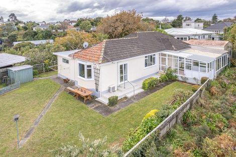 Photo of property in 6 Bristow Street, Saint Johns Hill, Whanganui, 4501