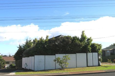 Photo of property in 2/82a Pupuke Road, Hillcrest, Auckland, 0627
