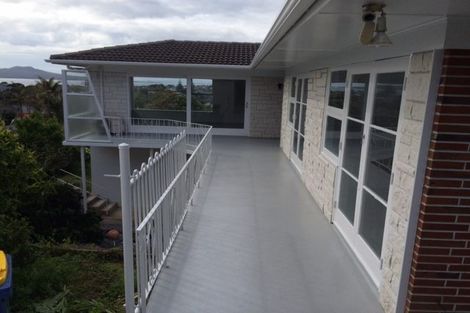 Photo of property in 9 Seaview Road, Castor Bay, Auckland, 0620