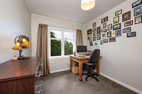 Photo of property in 22 Raroa Terrace, Tawa, Wellington, 5028