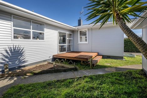 Photo of property in 98 Queen Street West, Levin, 5510