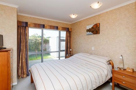 Photo of property in 95 Wikiriwhi Crescent, Awapuni, Palmerston North, 4412