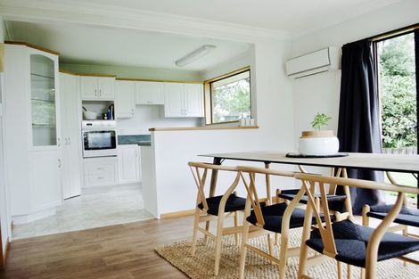 Photo of property in 12 Esher Place, Saint Martins, Christchurch, 8022