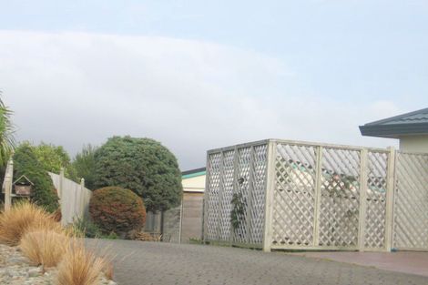 Photo of property in 8 Pendeen Place, Camborne, Porirua, 5026
