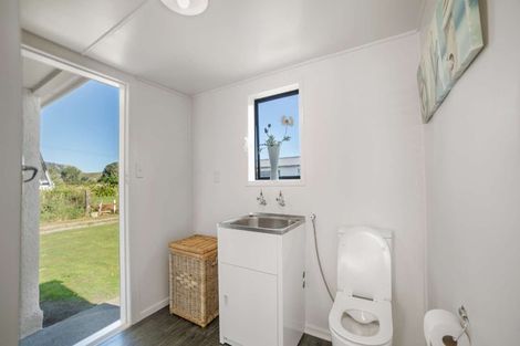 Photo of property in 49 Tauwhareparae Road, Tolaga Bay, 4077