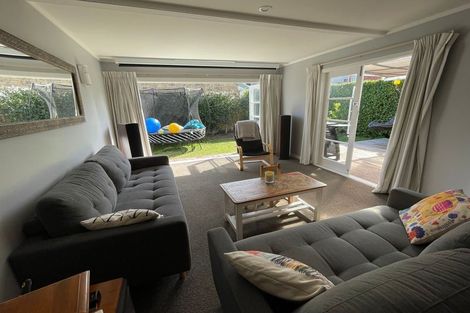 Photo of property in 24 Amaru Road, One Tree Hill, Auckland, 1061