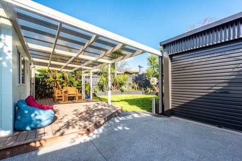 Photo of property in 8 Root Street, Gisborne, 4010
