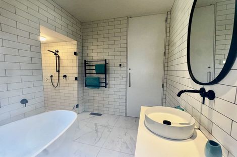 Photo of property in 16 Burnham Street, Seatoun, Wellington, 6022