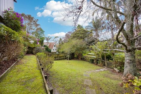 Photo of property in 10b Elliston Crescent, Stanmore Bay, Whangaparaoa, 0932