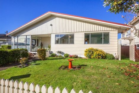 Photo of property in 33 Truscott Avenue, Johnsonville, Wellington, 6037