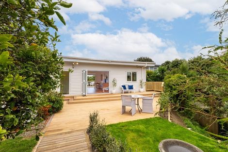 Photo of property in 16 Allen Road, Raumati Beach, Paraparaumu, 5032