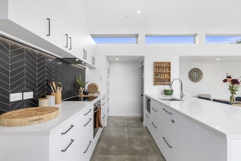 Photo of property in 20 Mantell Street, Seatoun, Wellington, 6022