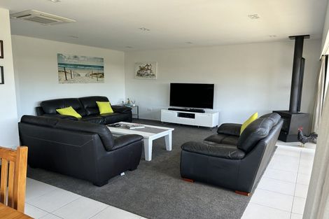 Photo of property in 23 Truby King Street, Merrilands, New Plymouth, 4312