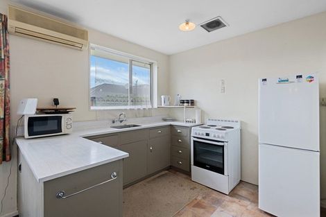 Photo of property in 2/272 Main North Road, Redwood, Christchurch, 8051