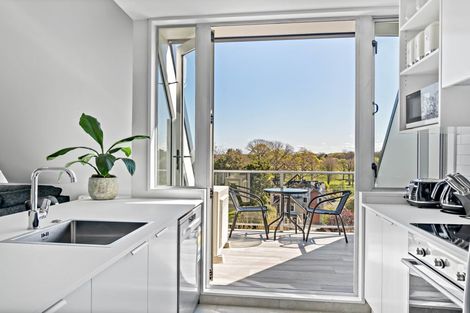 Photo of property in 15/15 Peterborough Street, Christchurch Central, Christchurch, 8013