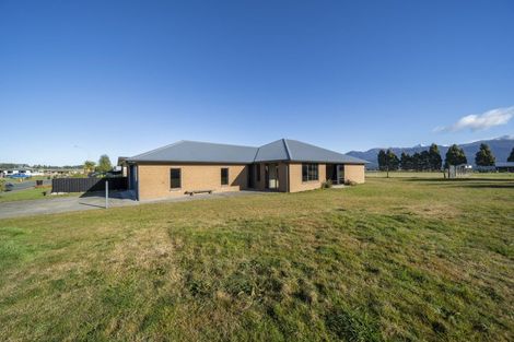 Photo of property in 19 Orbell Crescent, Te Anau, 9679
