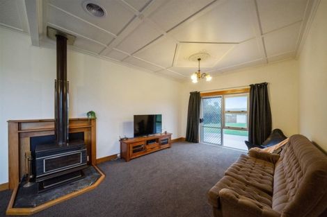 Photo of property in 1491 Eltham Road, Kaponga, Hawera, 4679