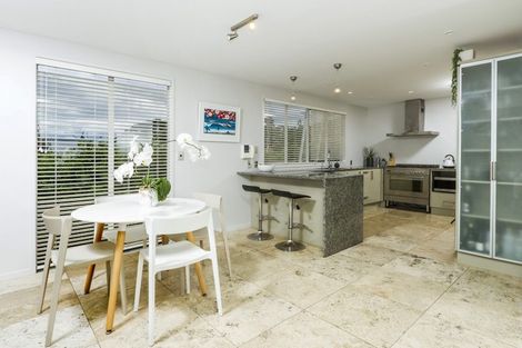 Photo of property in 17a The Strand, Takapuna, Auckland, 0622